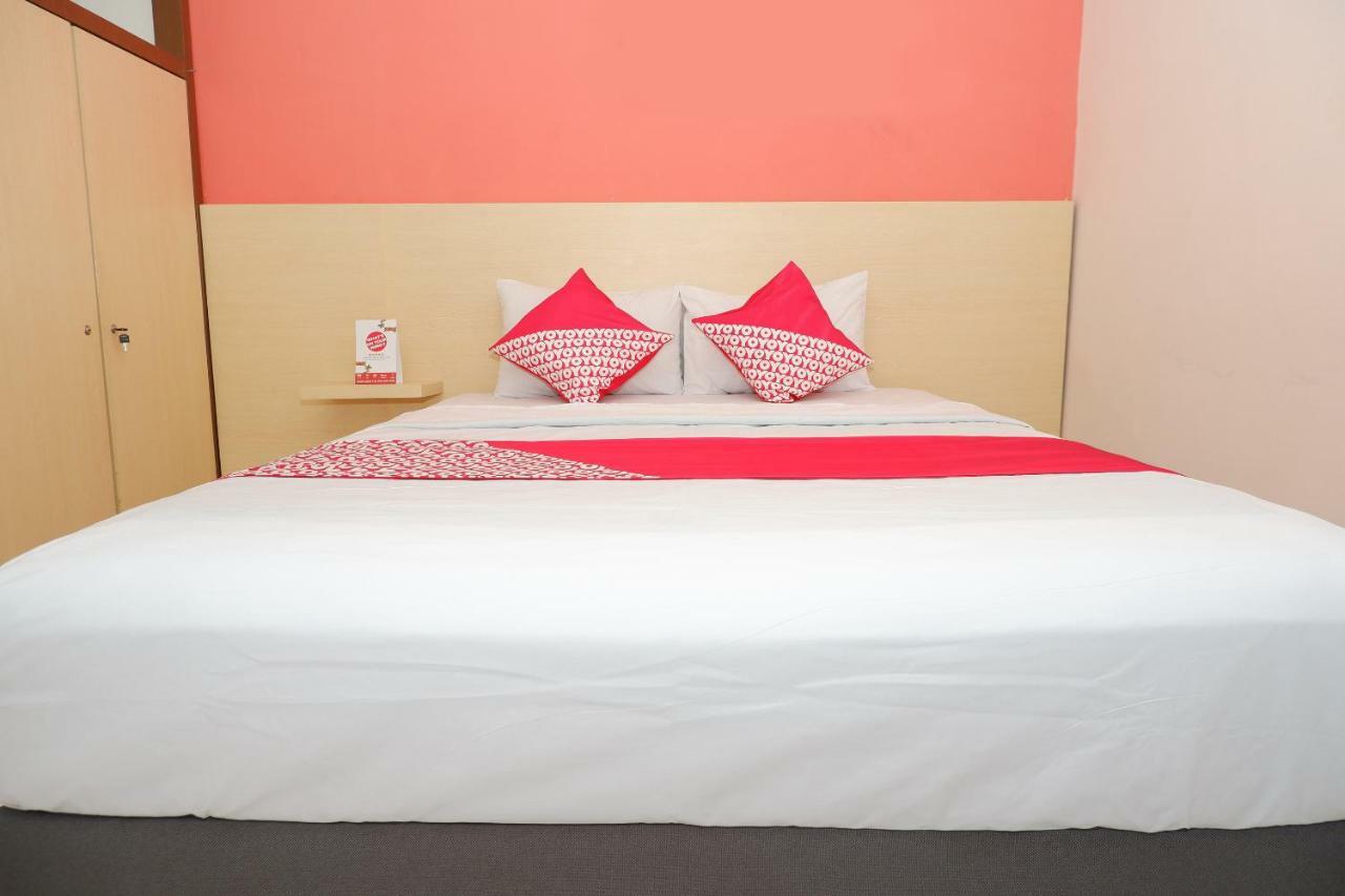 New Mira Hotel Semarang Dış mekan fotoğraf