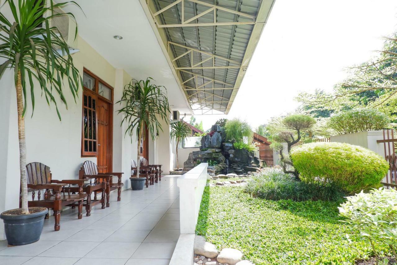 New Mira Hotel Semarang Dış mekan fotoğraf